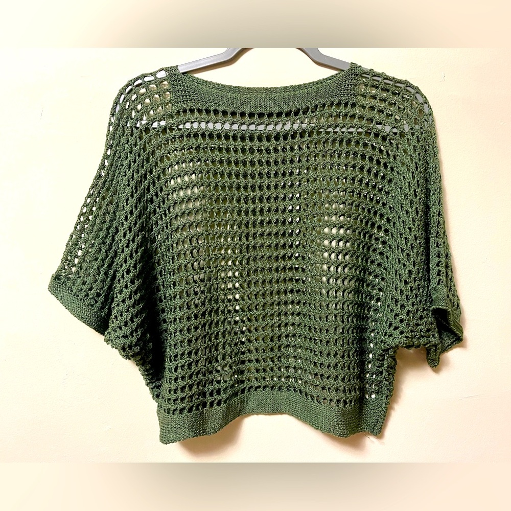 NWOT Large Open Knit Green Top